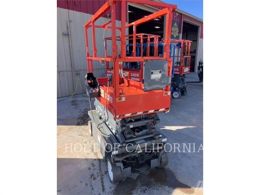 Skyjack SCISSOR 19 Ανυψωτήρες ψαλιδωτής άρθρωσης