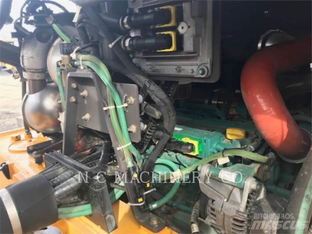 Volvo DD120C Επίστρωση ασφάλτου