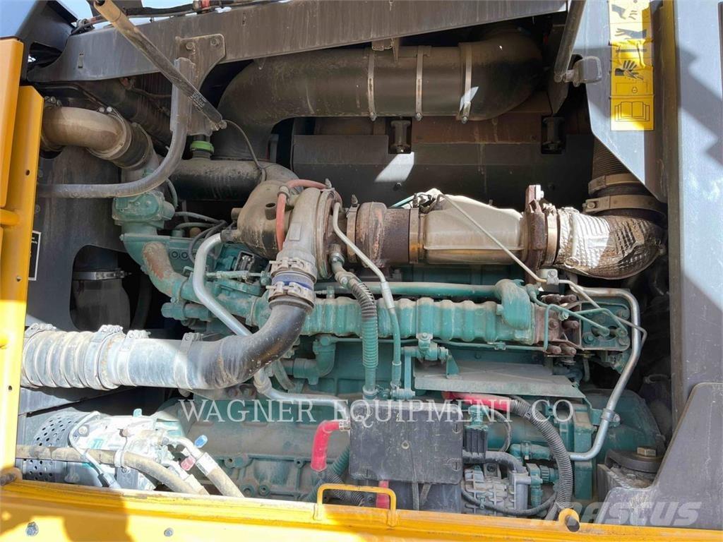 Volvo G946B Γκρέιντερς