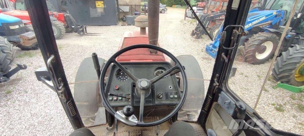 Case IH 1255 XL Τρακτέρ