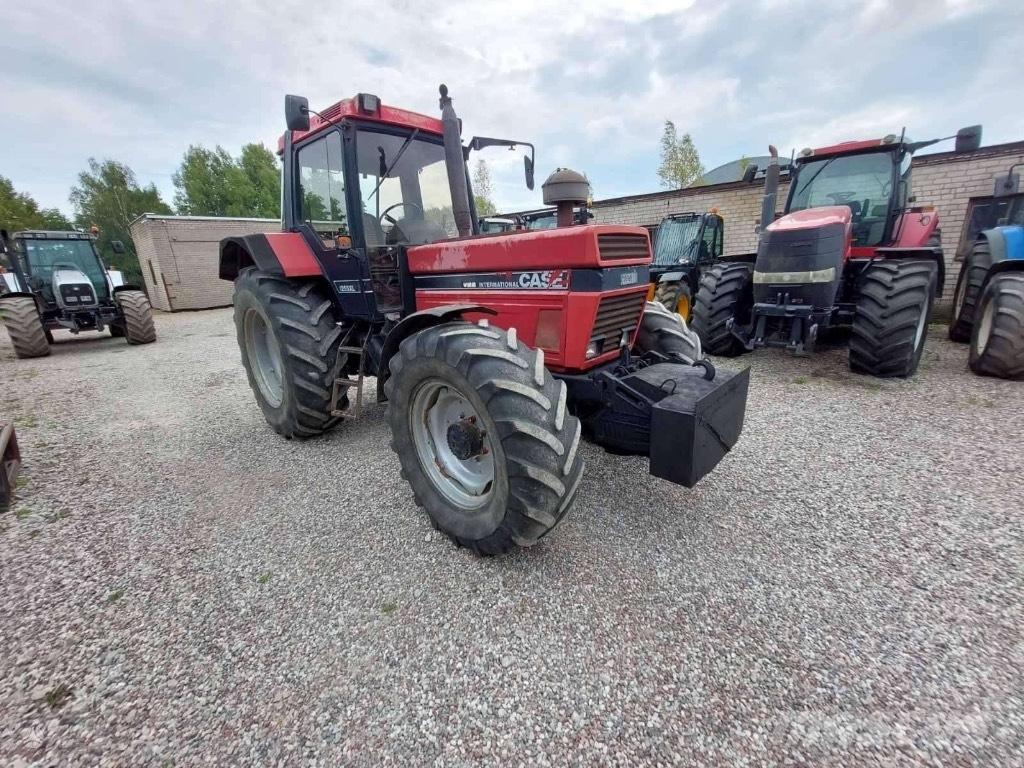 Case IH 1255 XL Τρακτέρ