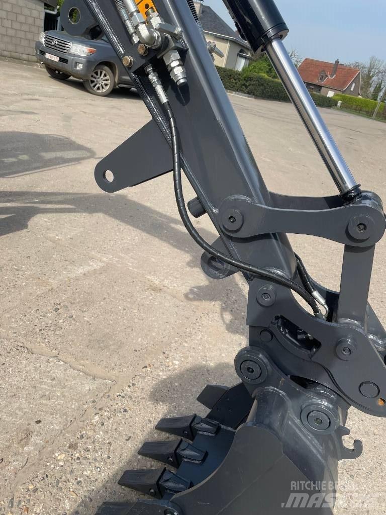 Shantui sd 25 u Εκσκαφάκι (διαβολάκι) < 7t