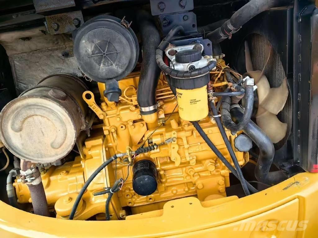 CAT 304 Εκσκαφάκι (διαβολάκι) < 7t