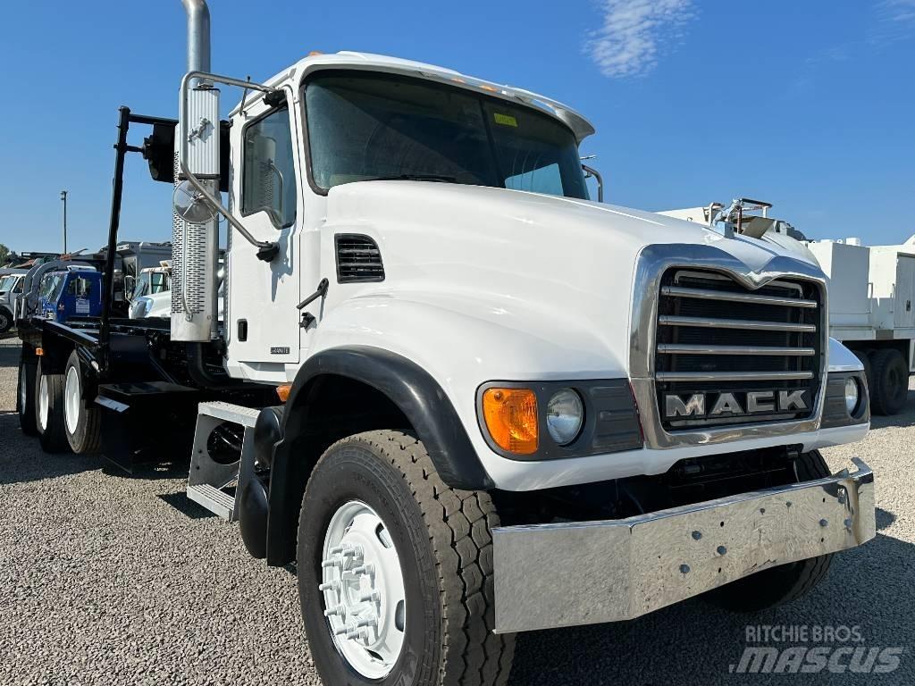 Mack GRANITE CV713 Φορτηγά με γερανό & γάτζο