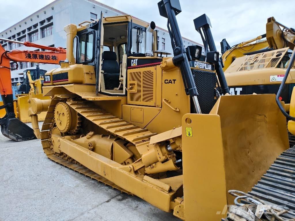 CAT D 7 R Μπουλντόζες με ερπύστριες