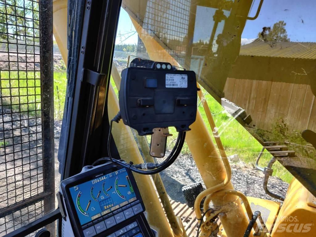 Komatsu HB215LC-1 Εκσκαφείς με ερπύστριες