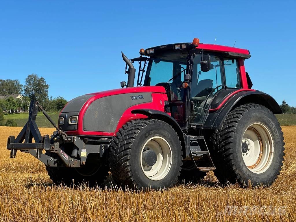 Valtra T 151 Τρακτέρ