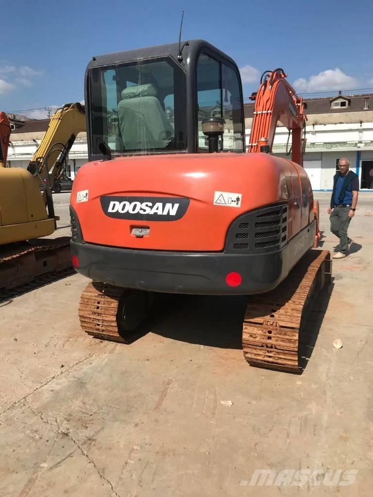 Doosan DX60 Εκσκαφείς με ερπύστριες