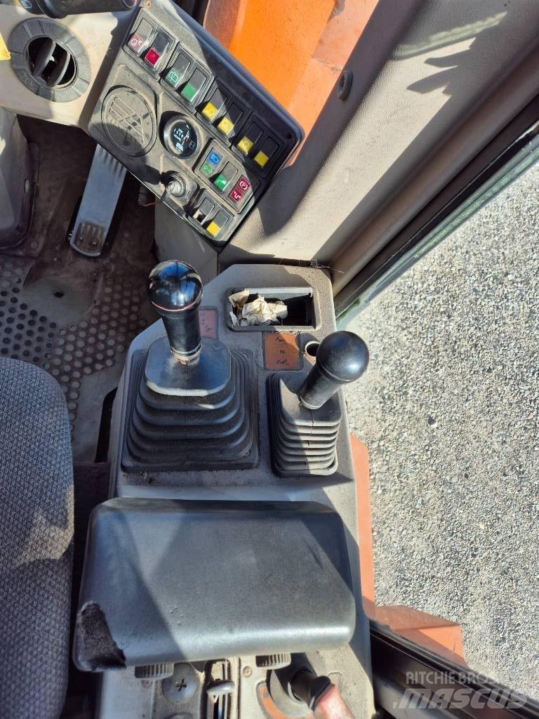 Hitachi FR 130 Φορτωτές με λάστιχα (Τροχοφόροι)