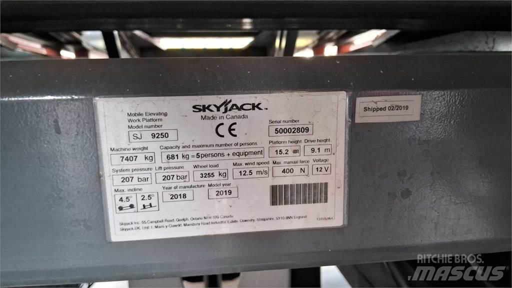 SkyJack 9250RT Ανυψωτήρες ψαλιδωτής άρθρωσης