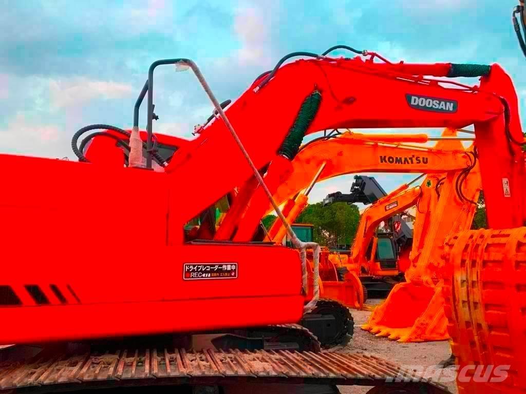 Doosan DX 225 LC Εκσκαφείς με ερπύστριες