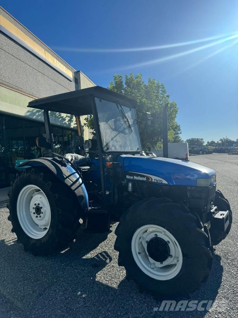 New Holland TN 70 Τρακτέρ
