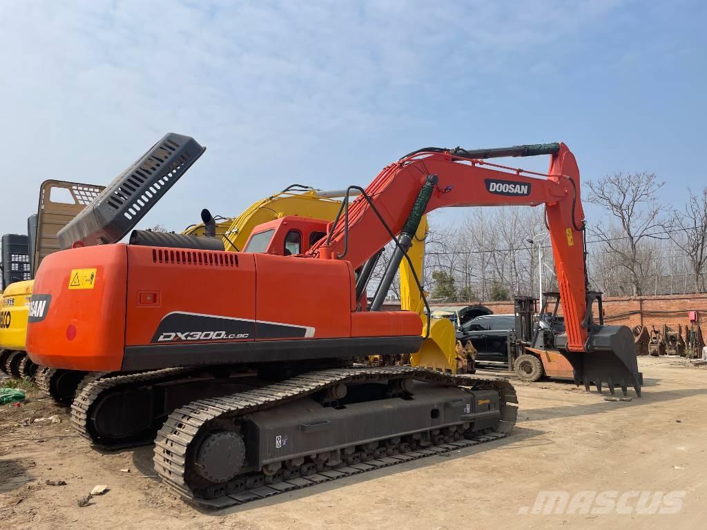 Doosan DX 300 Εκσκαφείς με ερπύστριες