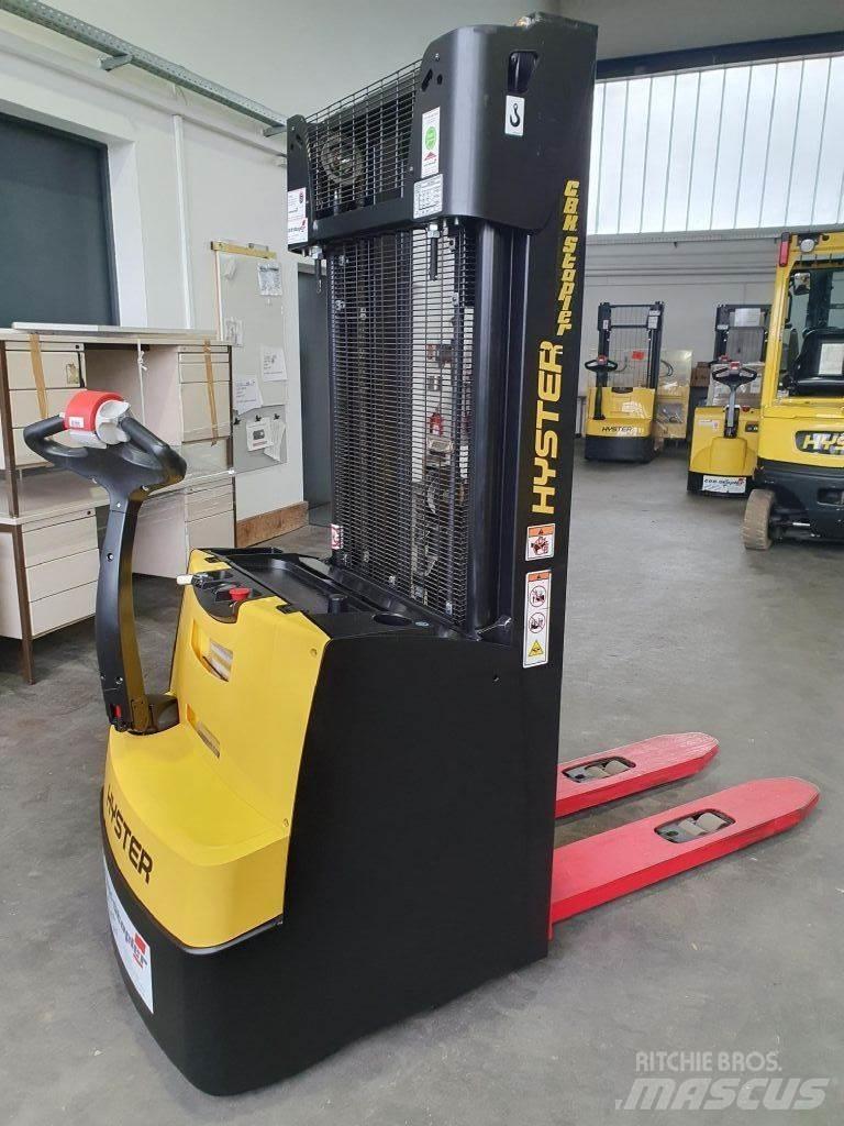 Hyster S 1.4 Παλετοφόρα πεζού χειριστή με ιστό
