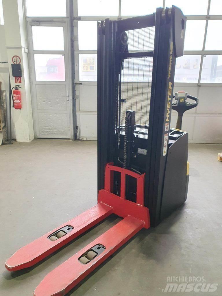 Hyster S 1.4 Παλετοφόρα πεζού χειριστή με ιστό