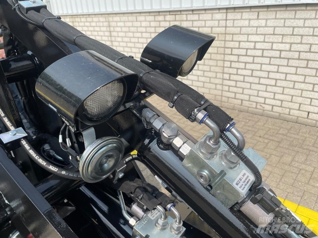 GiANT G 2200 E Φορτωτές με λάστιχα (Τροχοφόροι)
