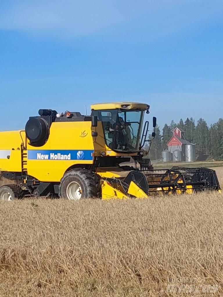 New Holland TC 5050 Θεριζοαλωνιστικές μηχανές