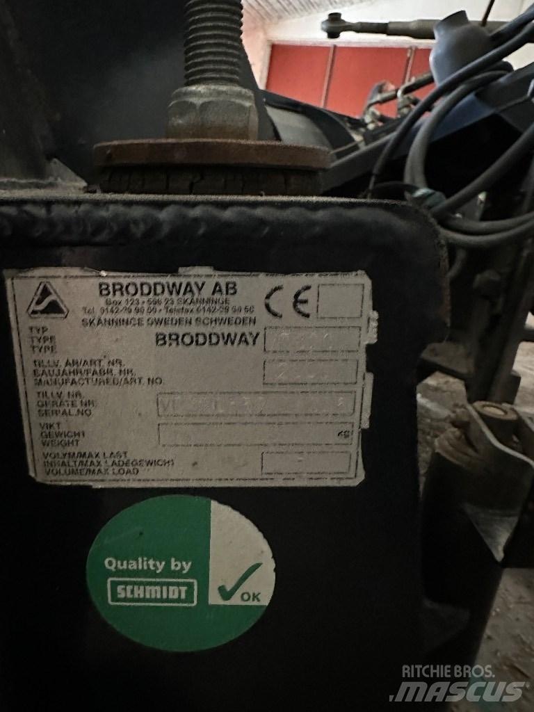 Gradmeko 320 v Εκχιονιστήρες και χιονοδιώχτες