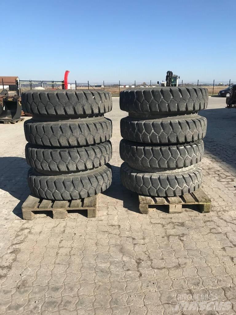 Dunlop 365/80R20 Ελαστικά και ζάντες