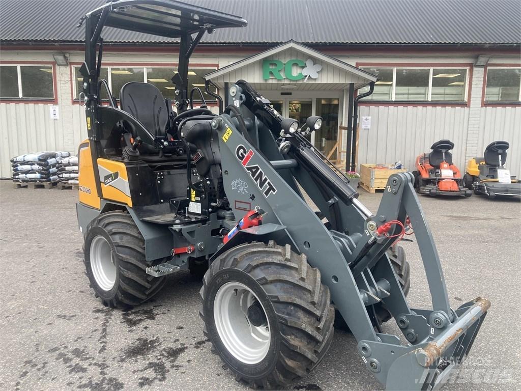 GiANT G2300HD Φορτωτές πολλαπλών χρήσεων