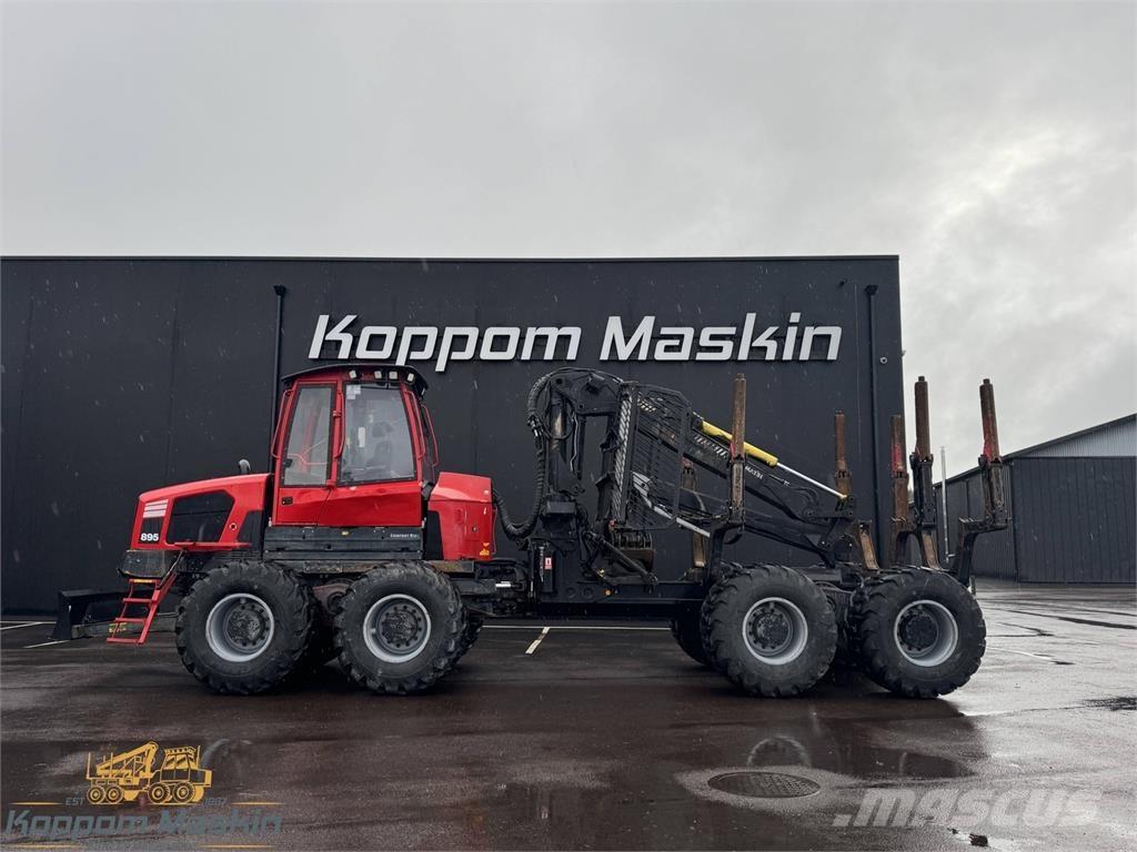 Komatsu 895 Μεταφορείς ξυλείας