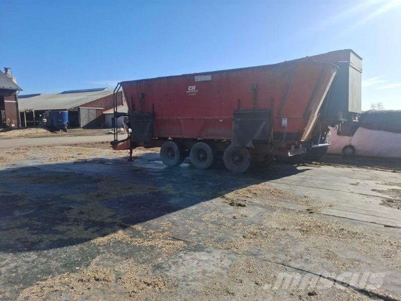 JF FEEDER VM 38 Ταΐστρες ζώων