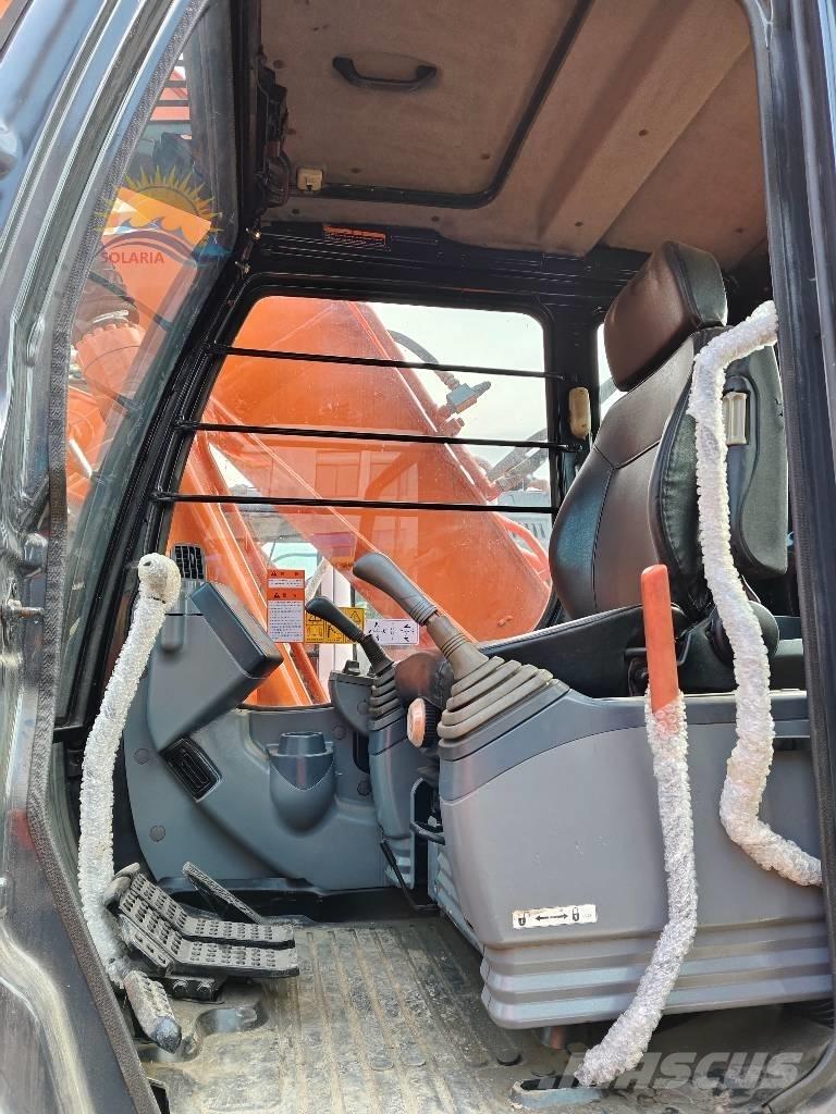 Hitachi ZX 200 Εκσκαφείς με ερπύστριες