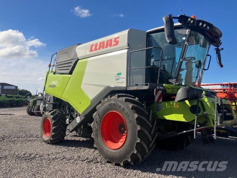 CLAAS TRION 750 Θεριζοαλωνιστικές μηχανές