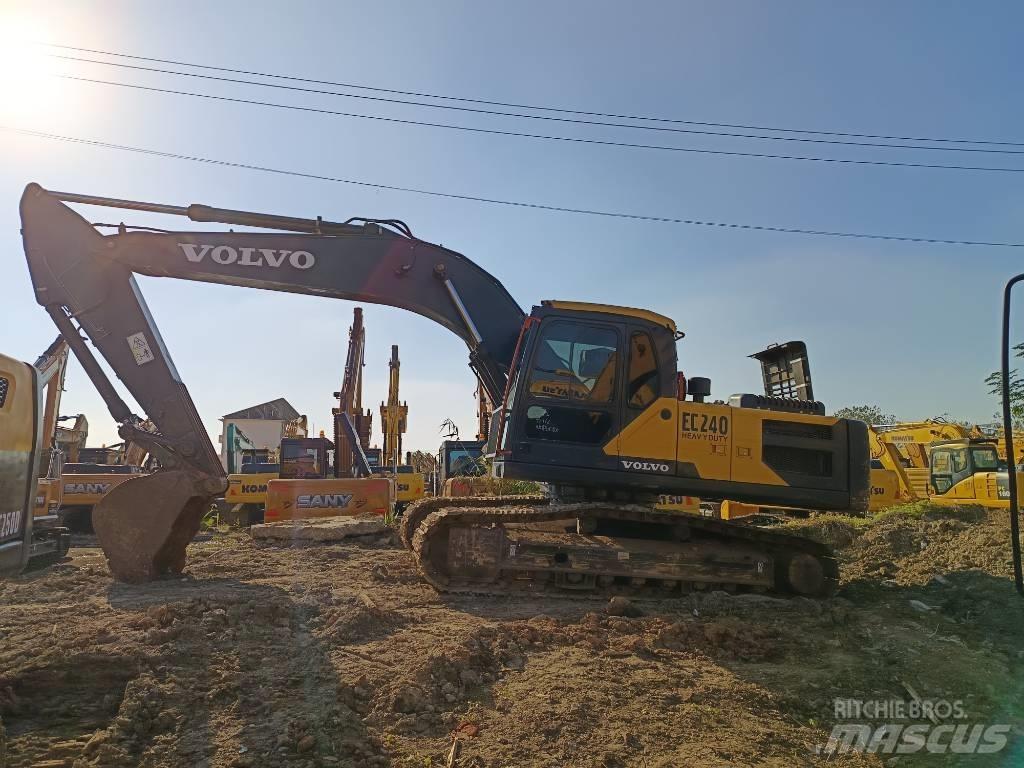 Volvo EC 240 Εκσκαφείς με ερπύστριες