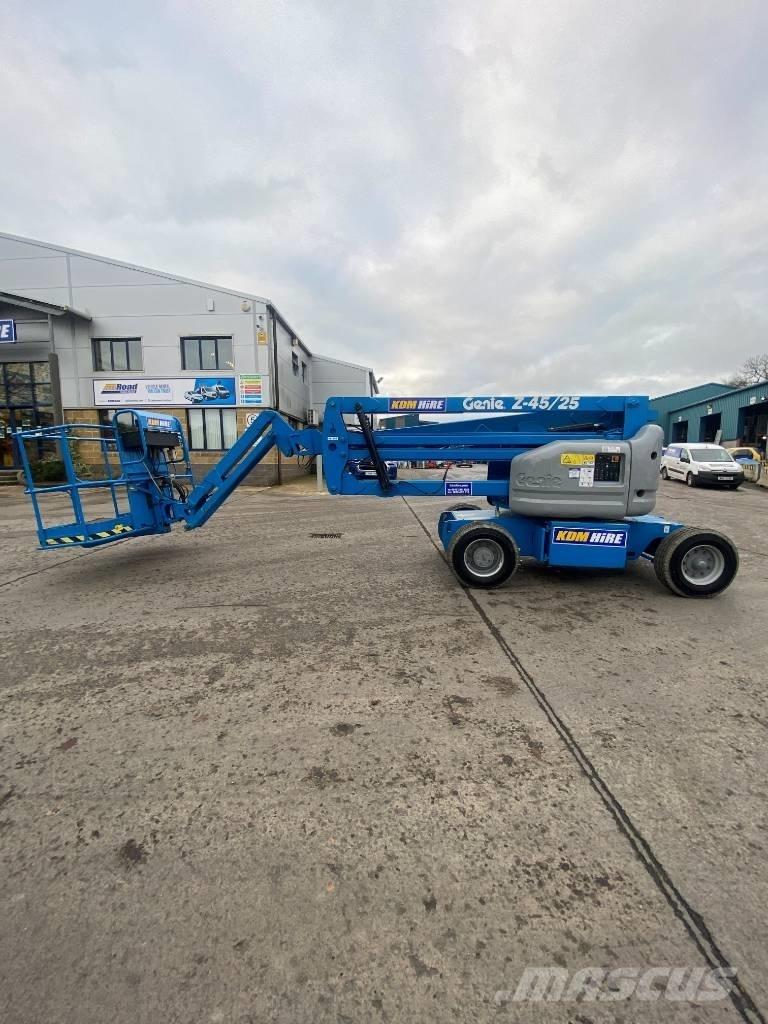 Genie Z 45/25 J Ανυψωτήρες με αρθρωτό βραχίονα