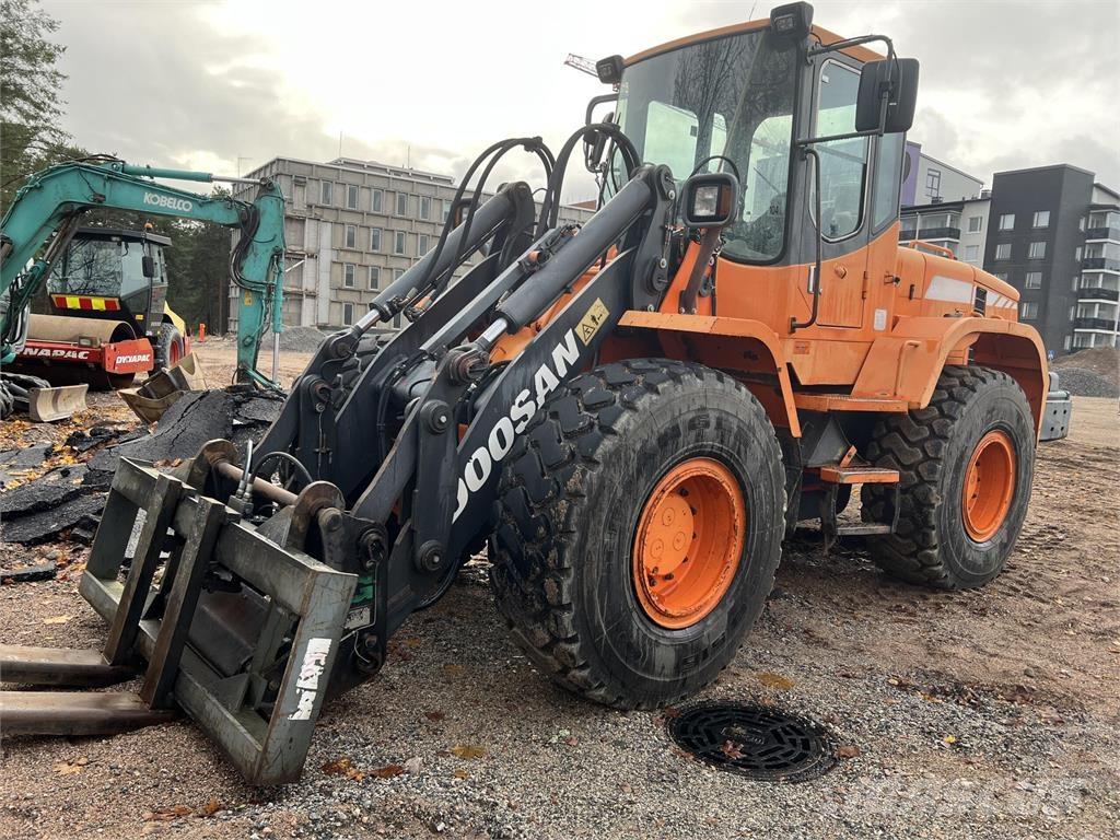 Doosan DL 200 Φορτωτές με λάστιχα (Τροχοφόροι)