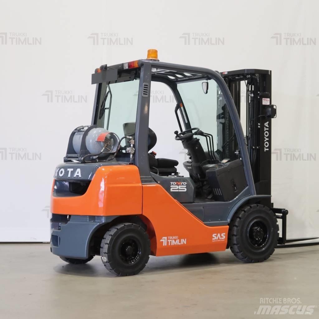 Toyota 02-8FGF25 Περονοφόρα ανυψωτικά κλαρκ με φυσικό αέριο LPG