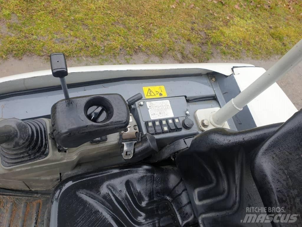 Takeuchi TB 225 Εκσκαφάκι (διαβολάκι) < 7t