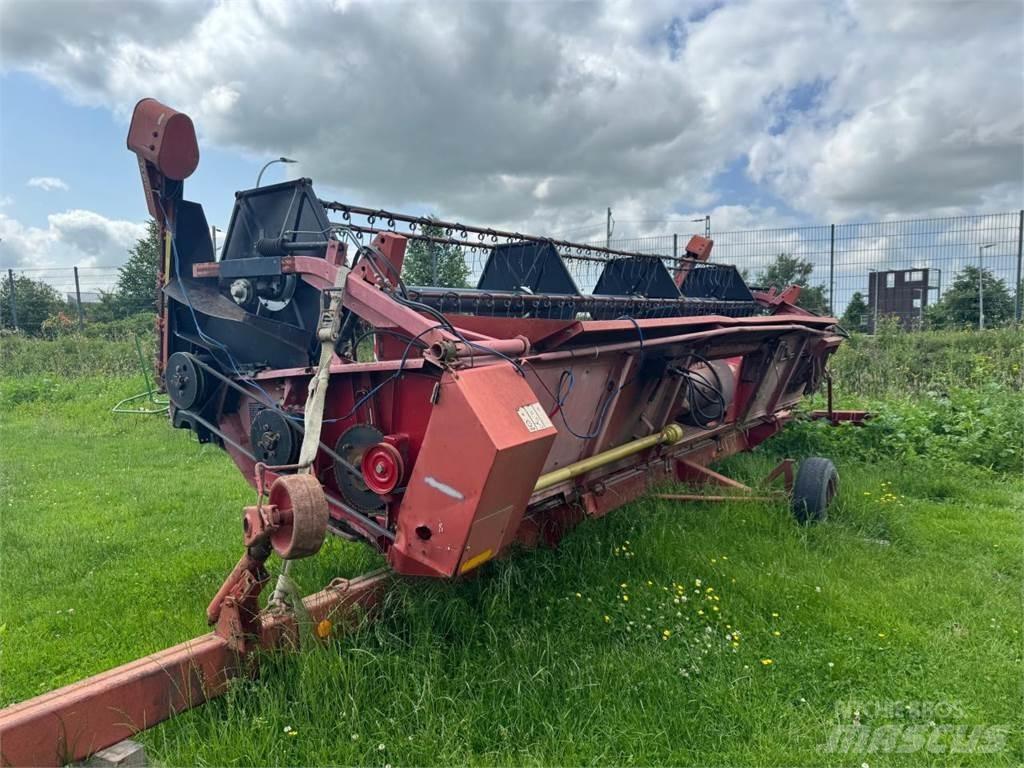 Case IH 1680 Axial Θεριζοαλωνιστικές μηχανές