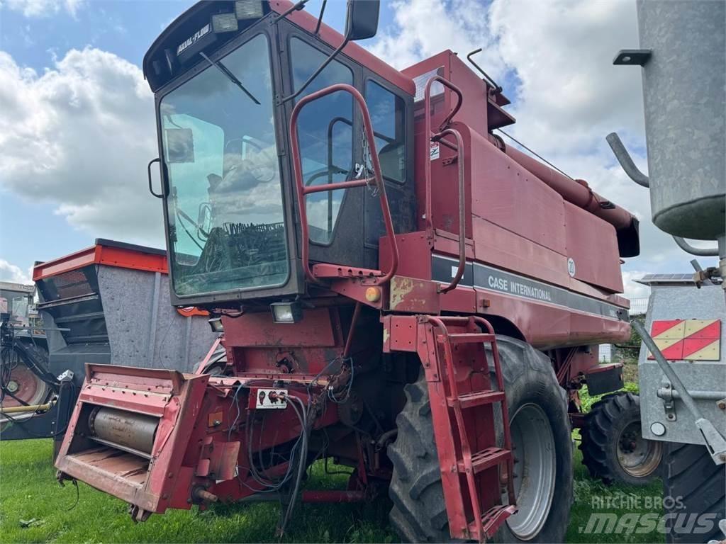 Case IH 1680 Axial Θεριζοαλωνιστικές μηχανές