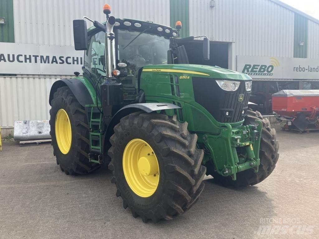 John Deere 6250R Τρακτέρ