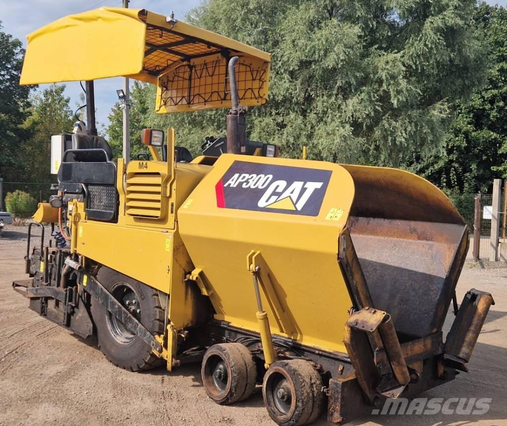 CAT AP300 Επίστρωση ασφάλτου
