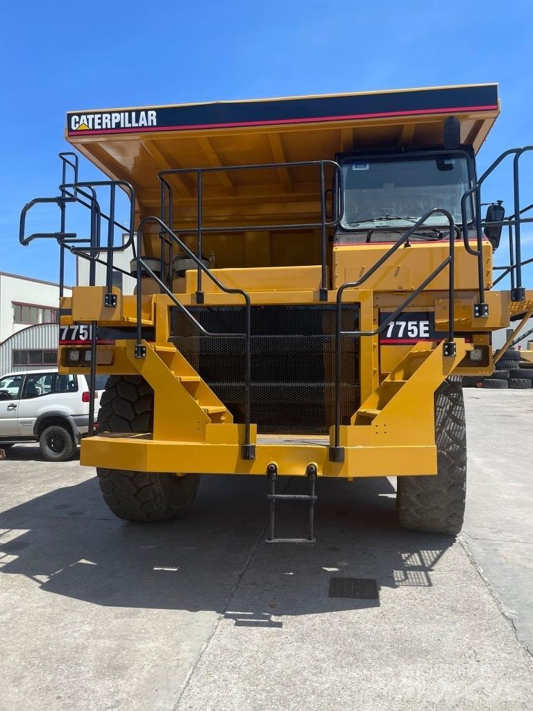 CAT Dumper 775E Άκαμπτα Dumper με ανατρεπόμενο κάδο