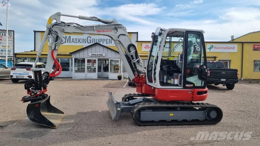 Takeuchi TB 257 FR Εκσκαφάκι (διαβολάκι) < 7t