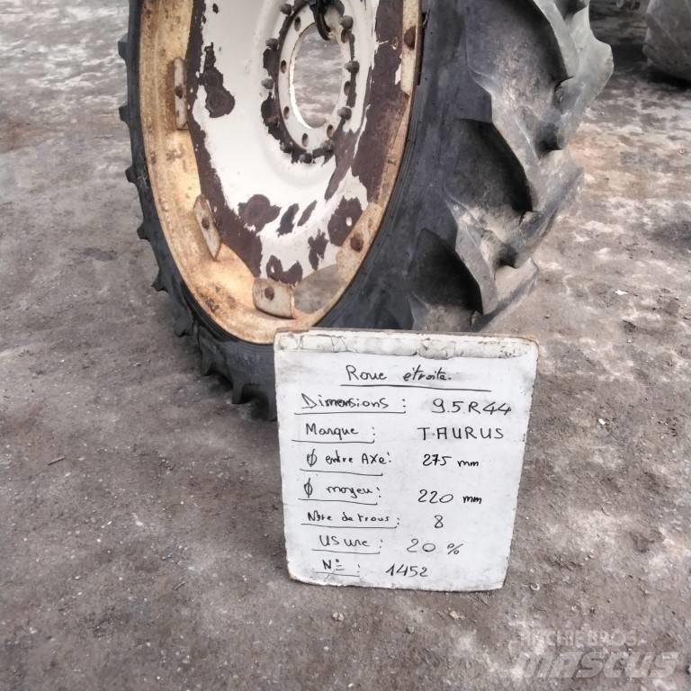 Taurus 9.5R44 Ελαστικά και ζάντες