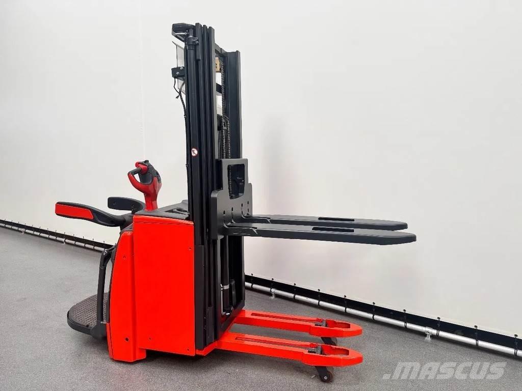 Linde L 14 AP Παλετοφόρα πεζού χειριστή με ιστό