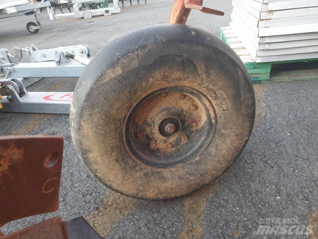 Kuhn 375E Συμβατικά άροτρα