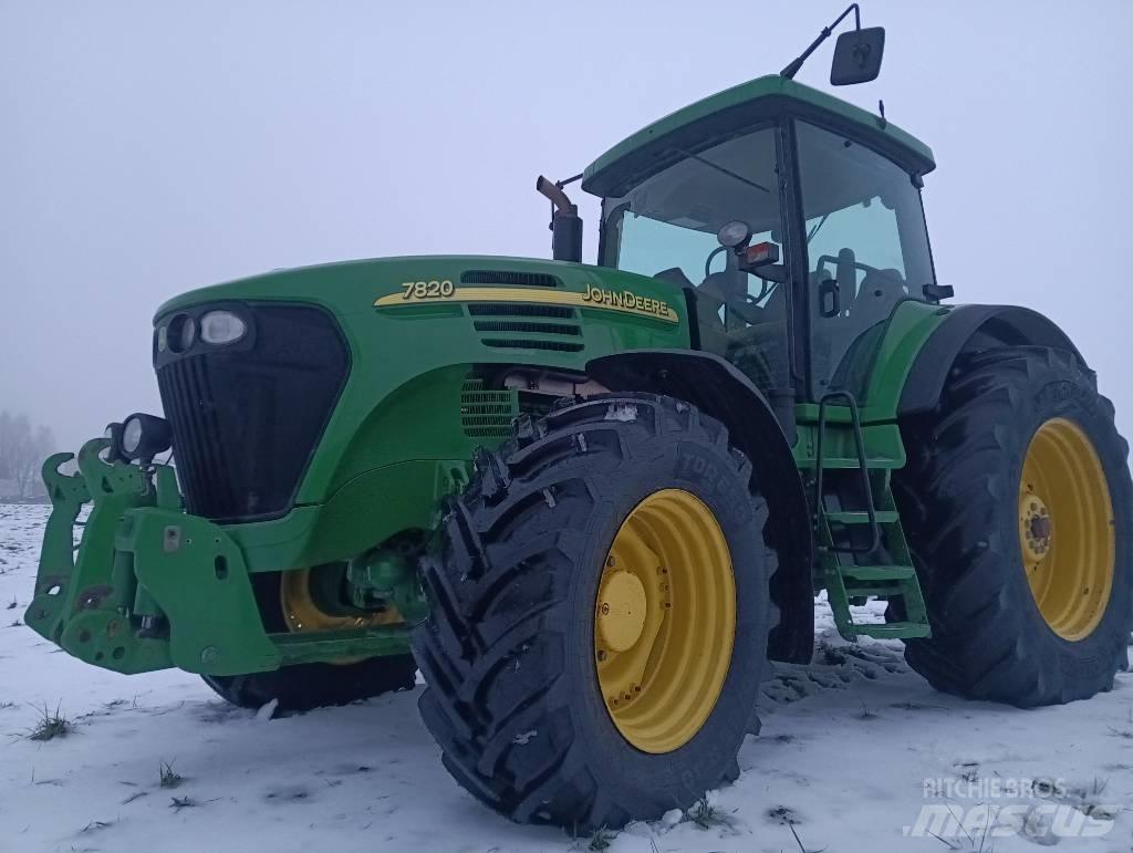 John Deere 7820 Τρακτέρ