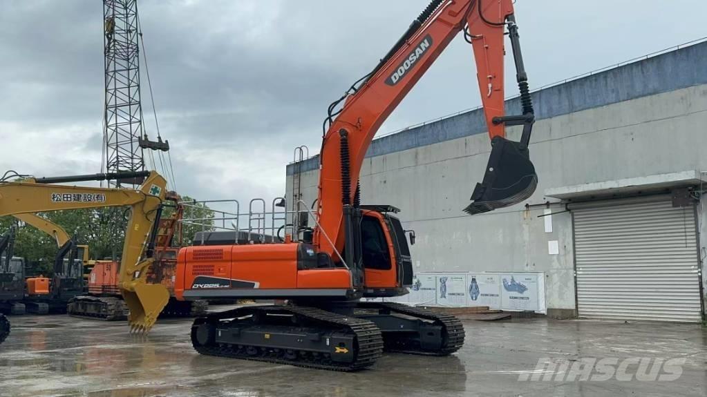 Doosan DX 225 LC Εκσκαφείς με ερπύστριες