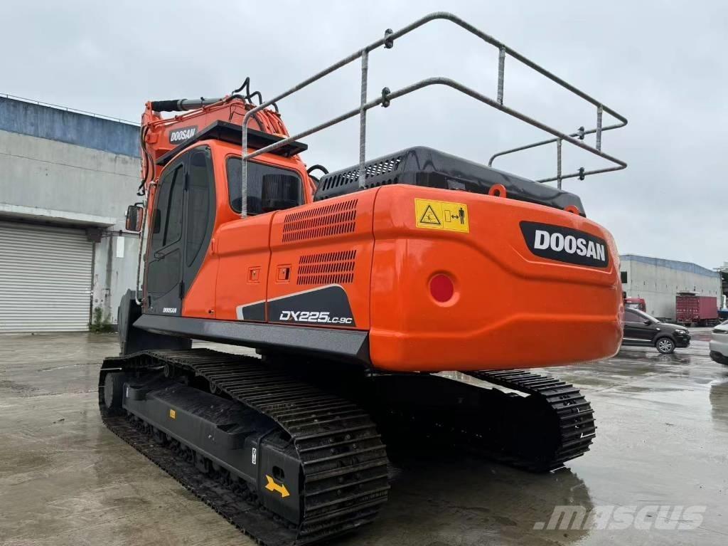 Doosan DX 225 LC Εκσκαφείς με ερπύστριες