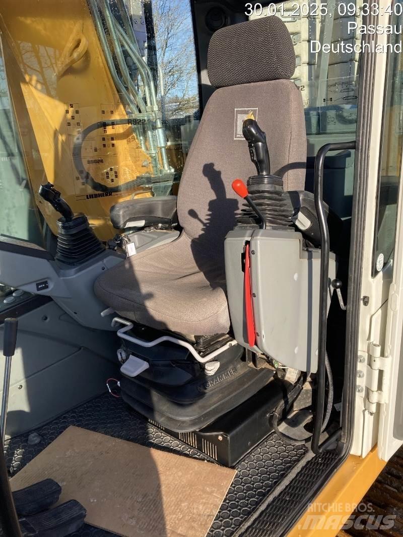 Liebherr R922 Εκσκαφείς με ερπύστριες