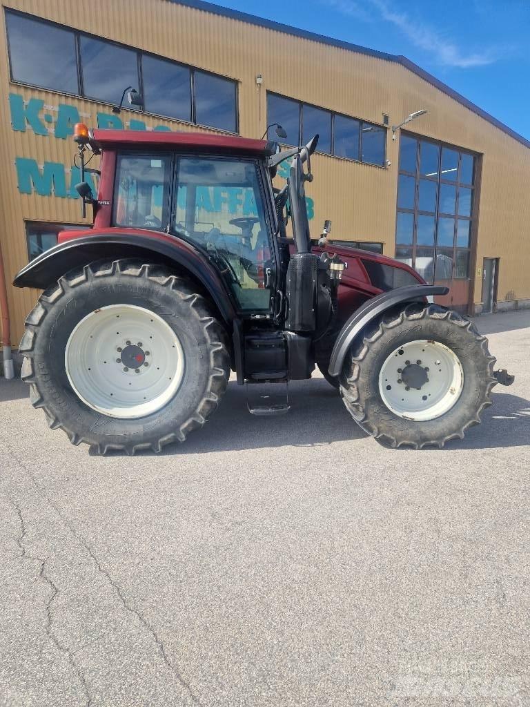 Valtra N143 Τρακτέρ