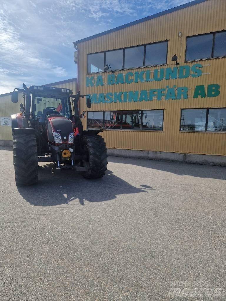 Valtra N143 Τρακτέρ