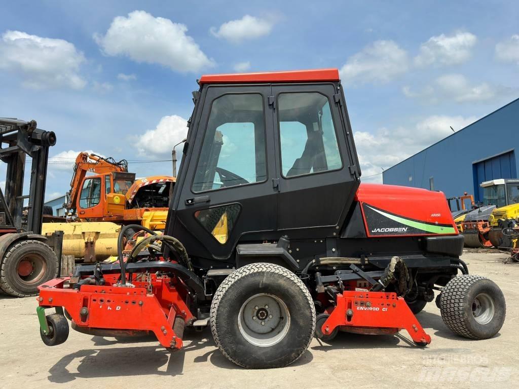 Jacobsen AR250 Χορτοκοπτικά με καθιστό χειριστή