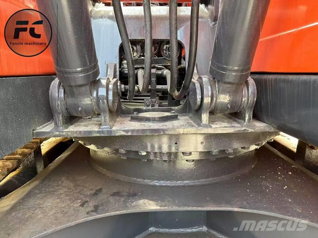 Doosan DX 140 LC Εκσκαφείς με ερπύστριες